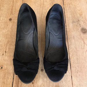 Comfortable black slip on shoes